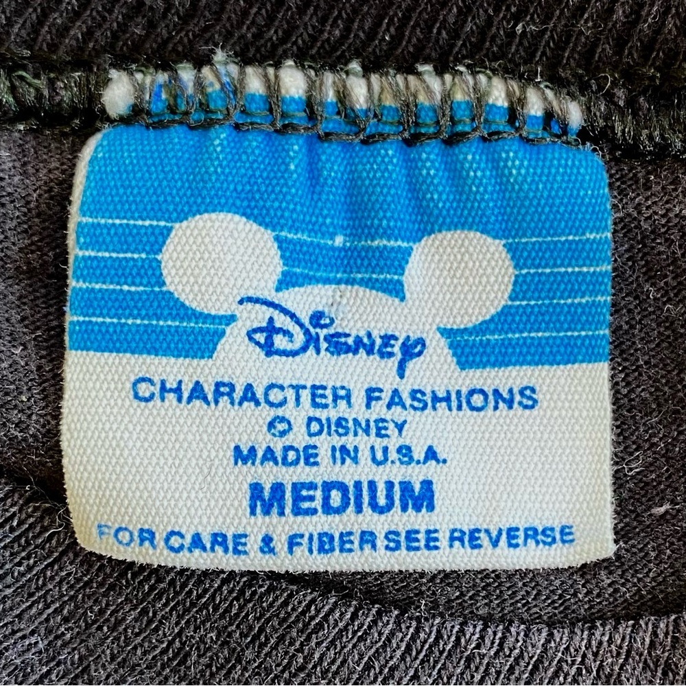 Vintage 1980’s Disney Mickey Mouse star graphic t-shirt. 🖤 - Picture 5 of 8